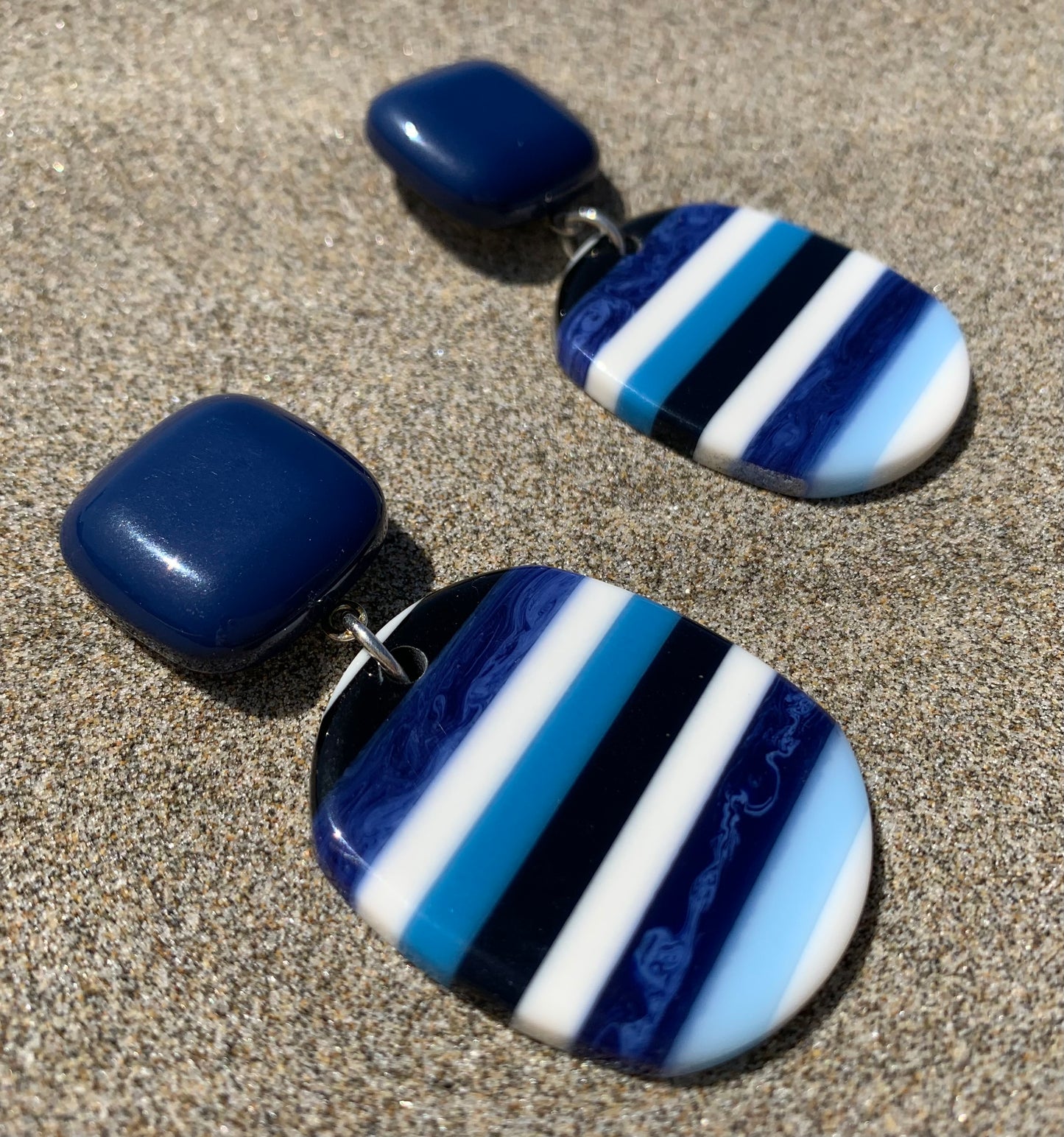 Cognac Earrings Blue & White